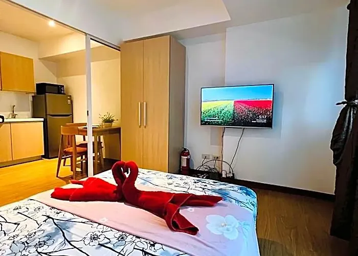 Отель Azure Pool View W/ Netflix & Wifi Boracay Tower